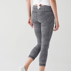 Lululemon Wunder Under Crop III lion size 10